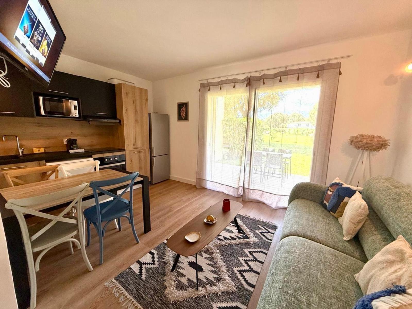 Cala Rossa By Sarai, Apt T2 4 Personnes, Dans Residence Hoteliere Avec Piscine Lecci Bagian luar foto